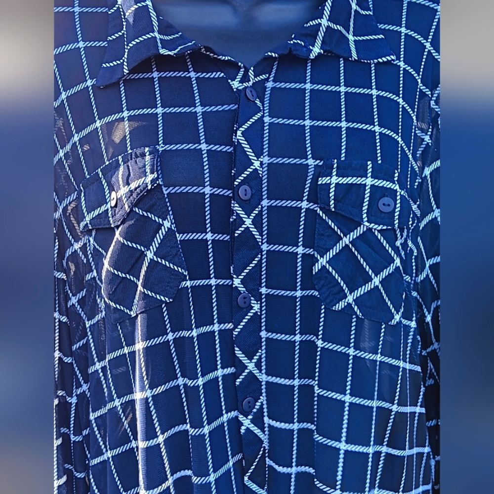 Bailey & Chloe Navy with White Striping, 2 Pocket Sheer Blouse Sz XL